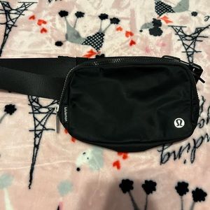 lululemon belt bag